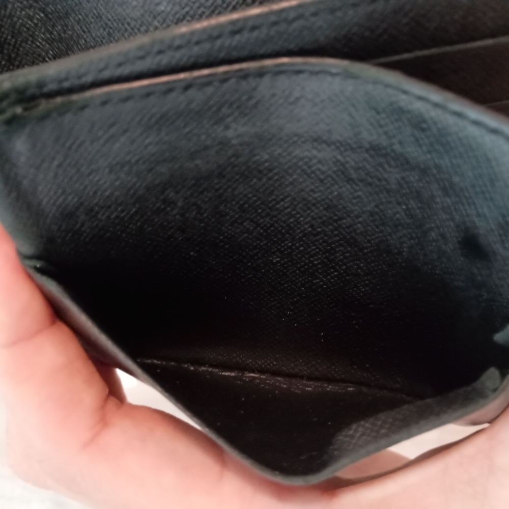 Authentic Louis Vuitton Black Taiga Leather Mens Multiple Wallet - Picture 10 of 14